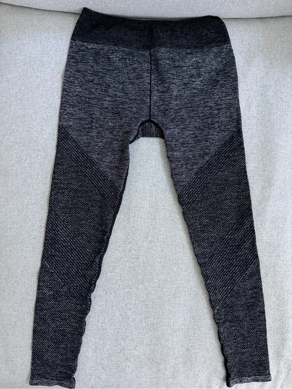 Fabletics Seamless Heathered Black Leggings size small